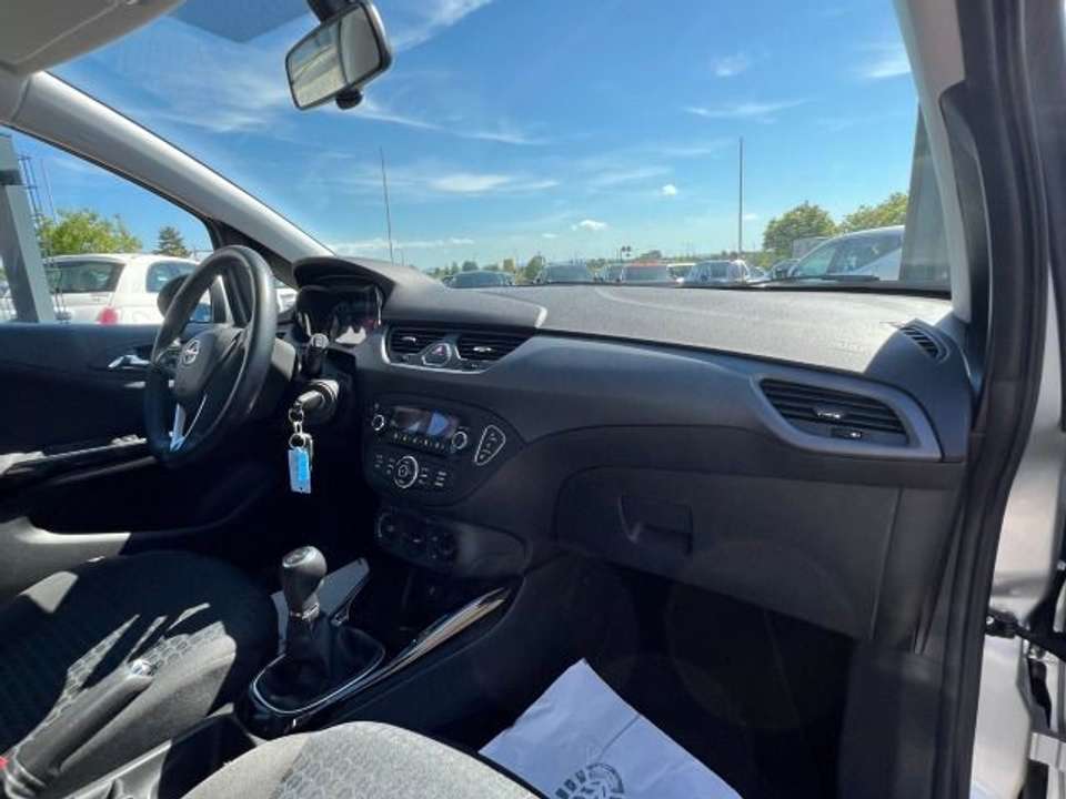 Opel Corsa - Imagem 8