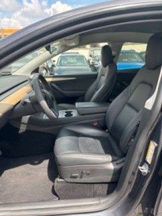 Tesla Model Y - Imagem 5