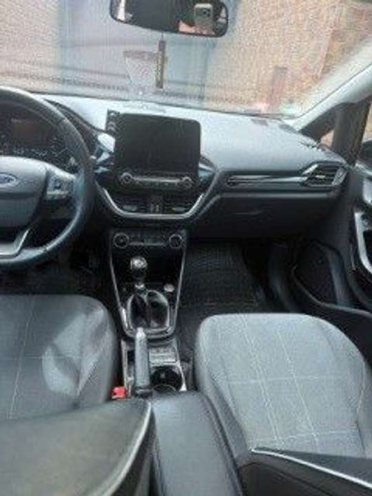 Ford Fiesta - Imagem 6