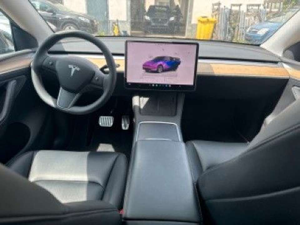 Tesla Model Y - Imagem 6