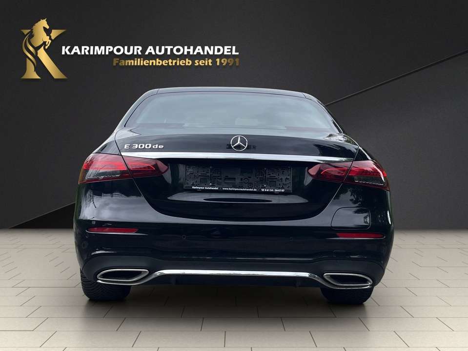 Mercedes-Benz E 300 - Imagem 4
