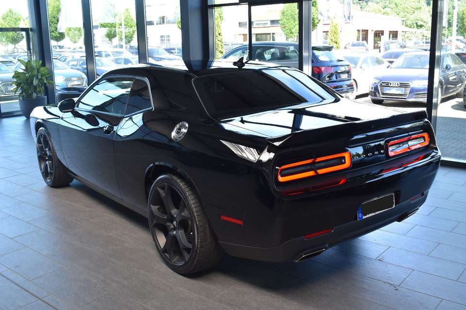 Dodge Challenger - Imagem 7