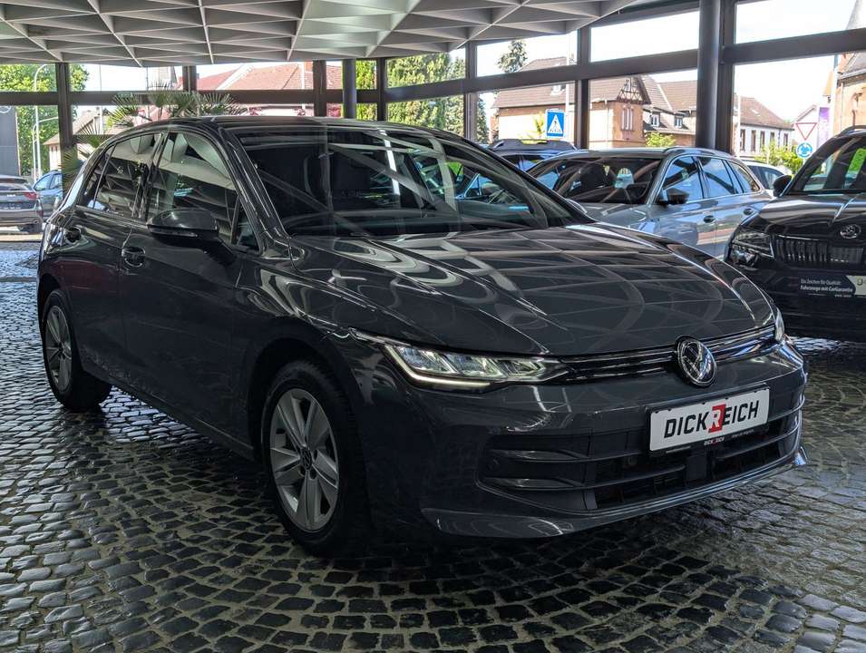 Volkswagen Golf - Imagem 1