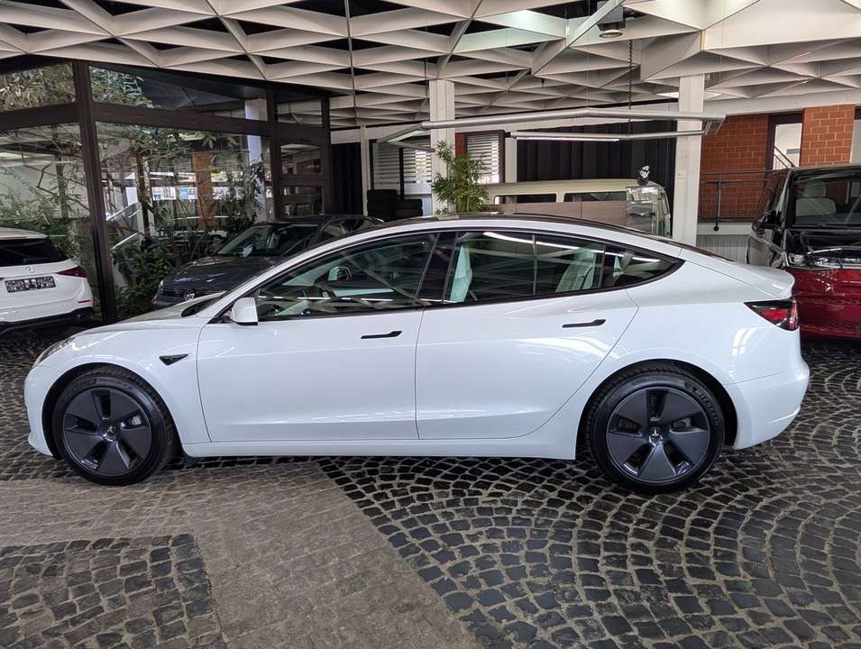 Tesla Model 3 - Imagem 5