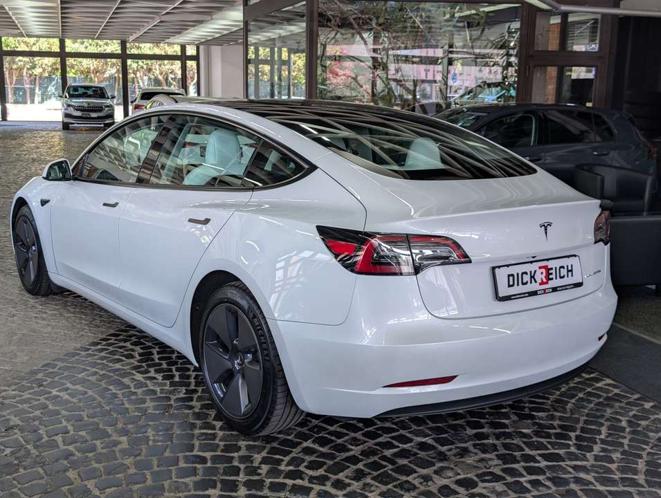 Tesla Model 3 - Imagem 6