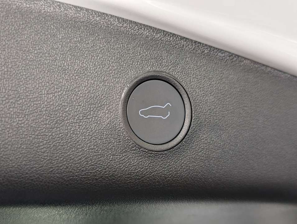 Tesla Model 3 - Imagem 15