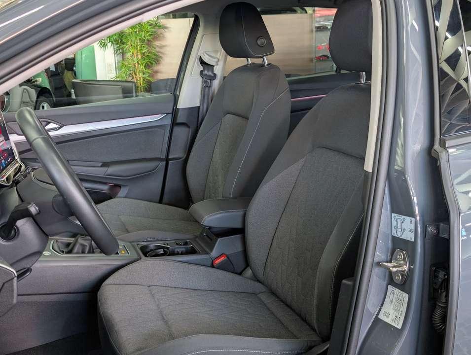 Volkswagen Golf - Imagem 14