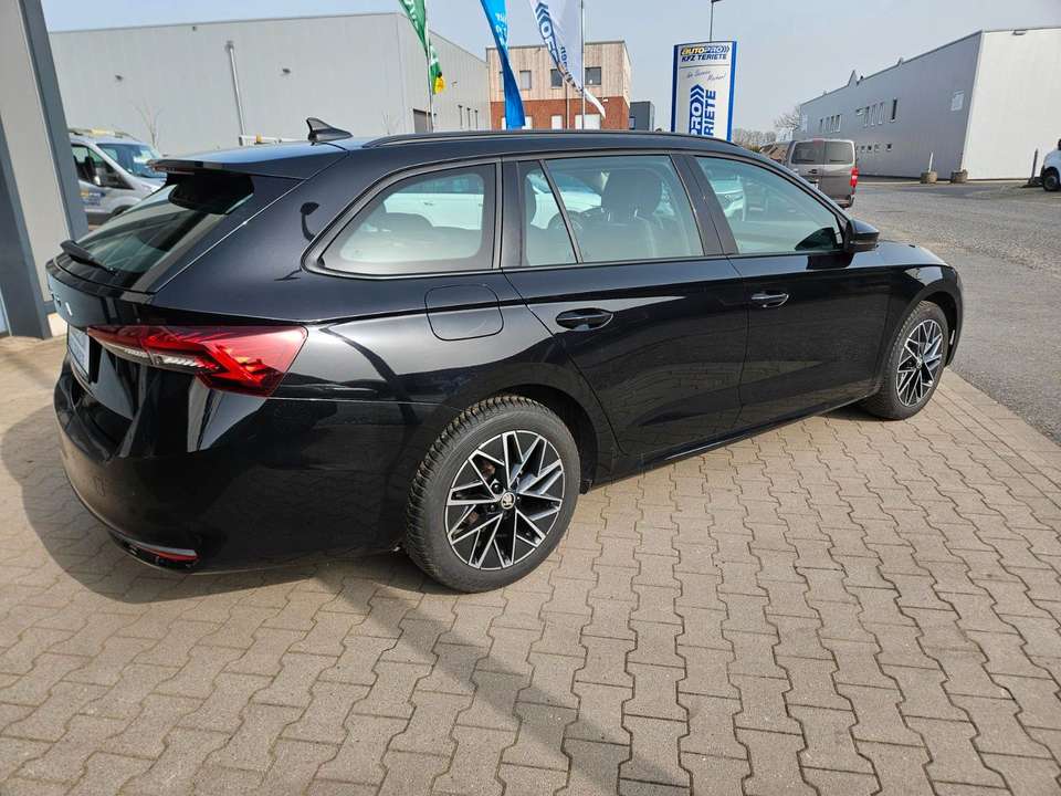 Skoda Octavia - Imagem 4