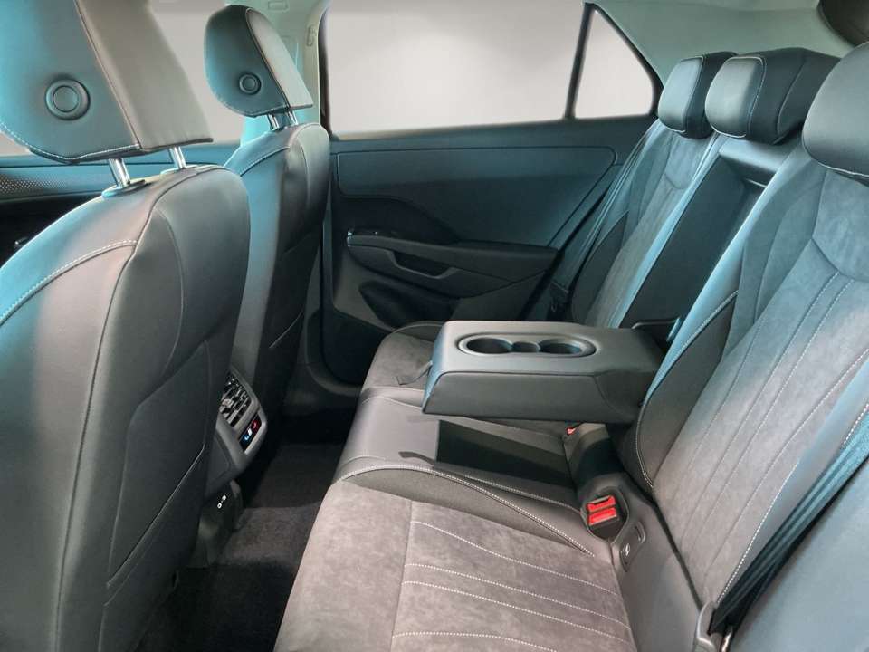 Volkswagen T-Roc - Imagem 12