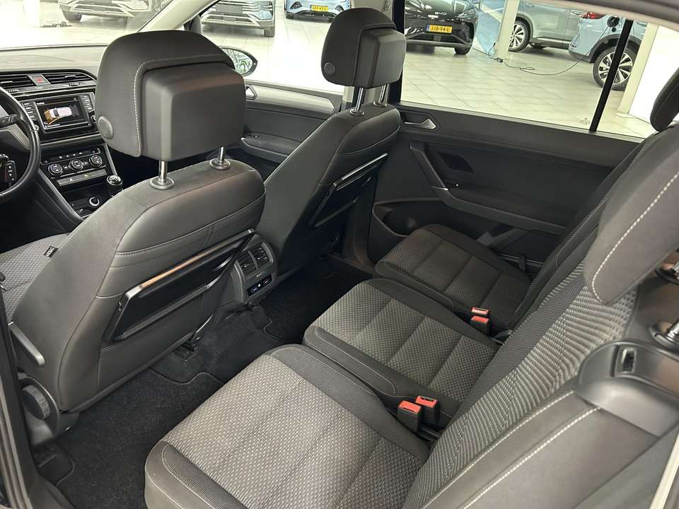 Volkswagen Touran - Imagem 8