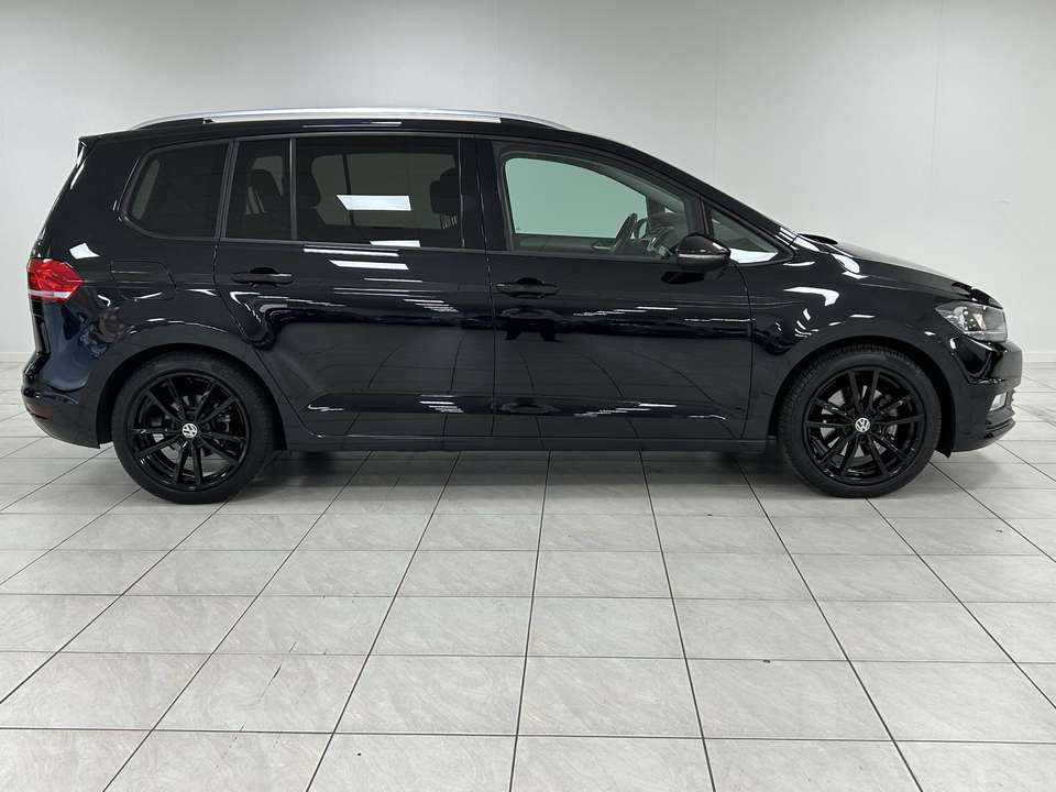 Volkswagen Touran - Imagem 20