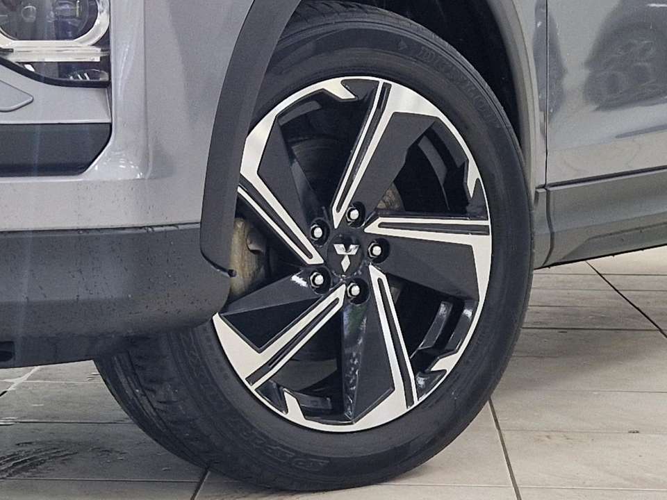 Mitsubishi Eclipse Cross - Imagem 14