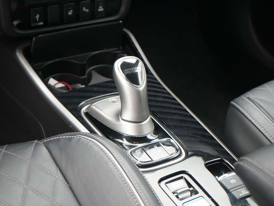 Mitsubishi Outlander - Imagem 11