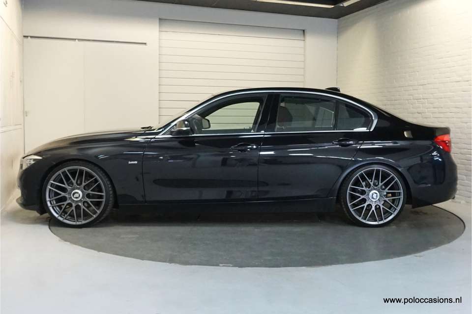 BMW 320 - Imagem 2