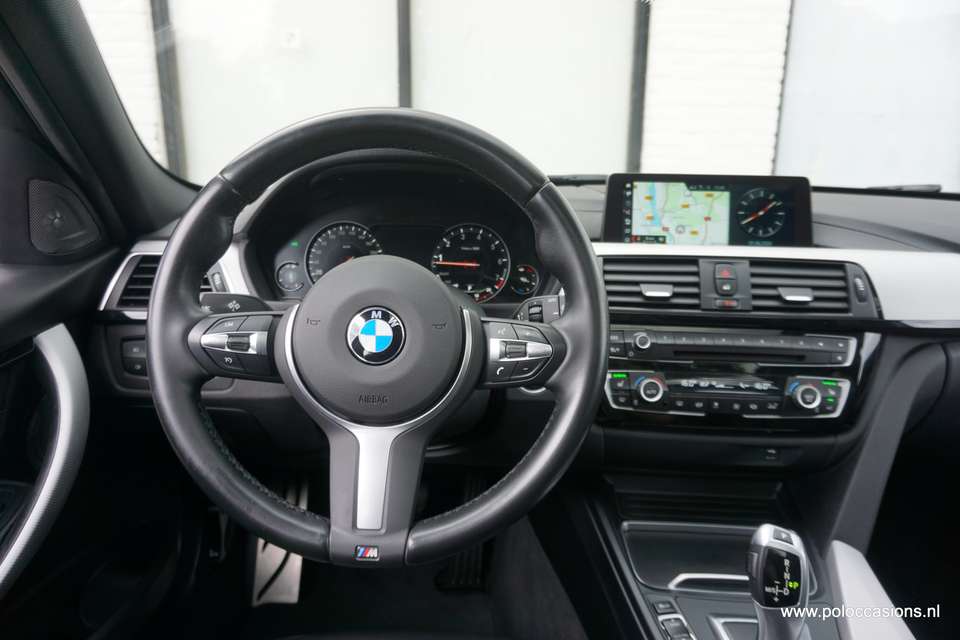 BMW 330 - Imagem 11