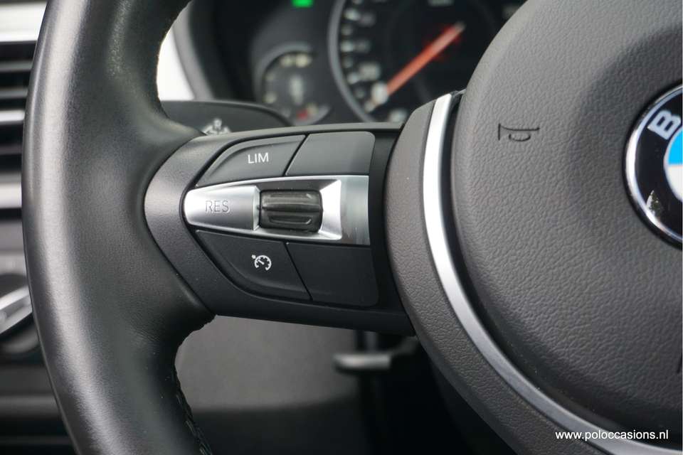BMW 330 - Imagem 19