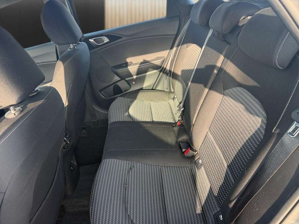 Kia Ceed SW / cee'd SW - Imagem 12