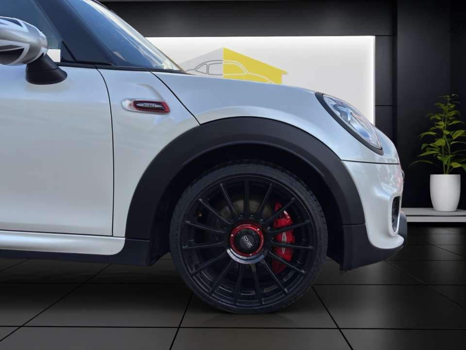 MINI John Cooper Works Cabrio - Imagem 15