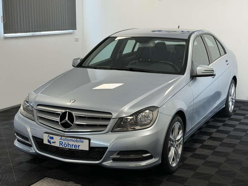 Mercedes-Benz C 180 - Imagem 2