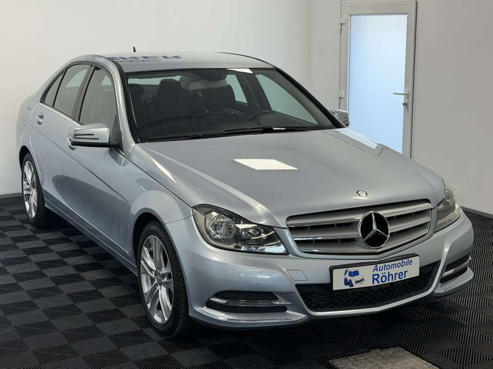 Mercedes-Benz C 180 - Imagem 4