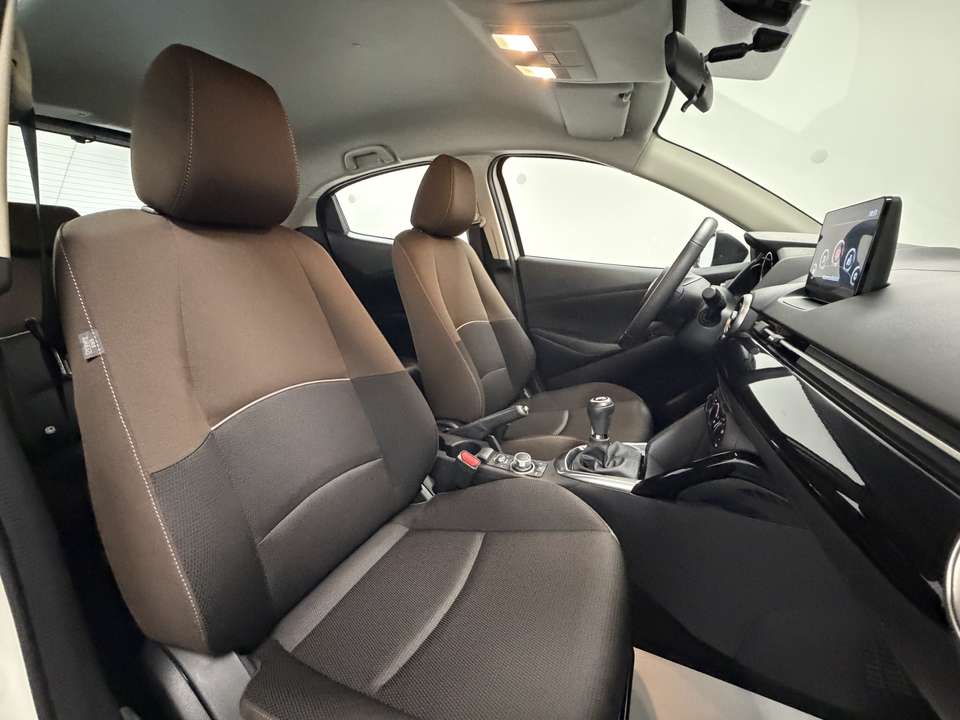 Mazda 2 - Imagem 11