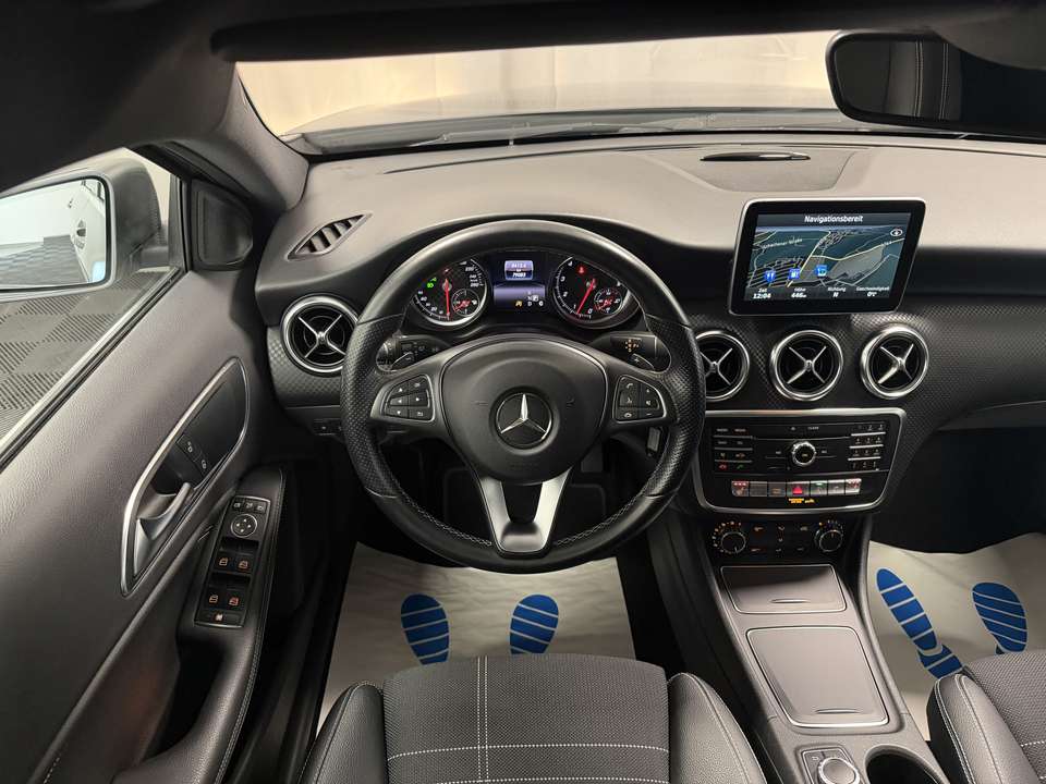 Mercedes-Benz A 180 - Imagem 13