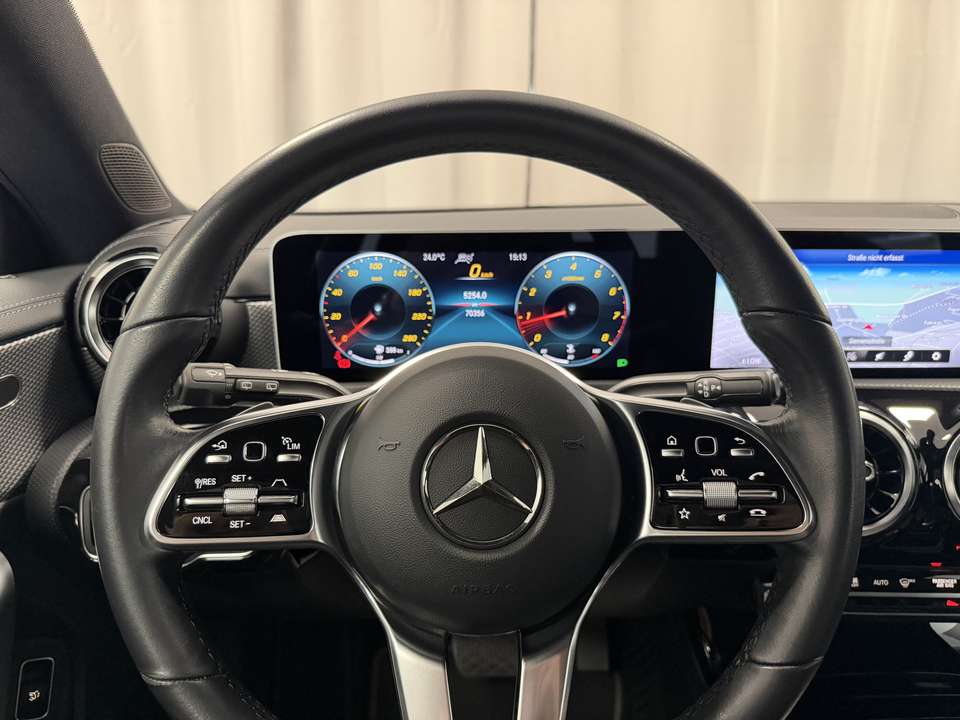 Mercedes-Benz CLA 180 - Imagem 14