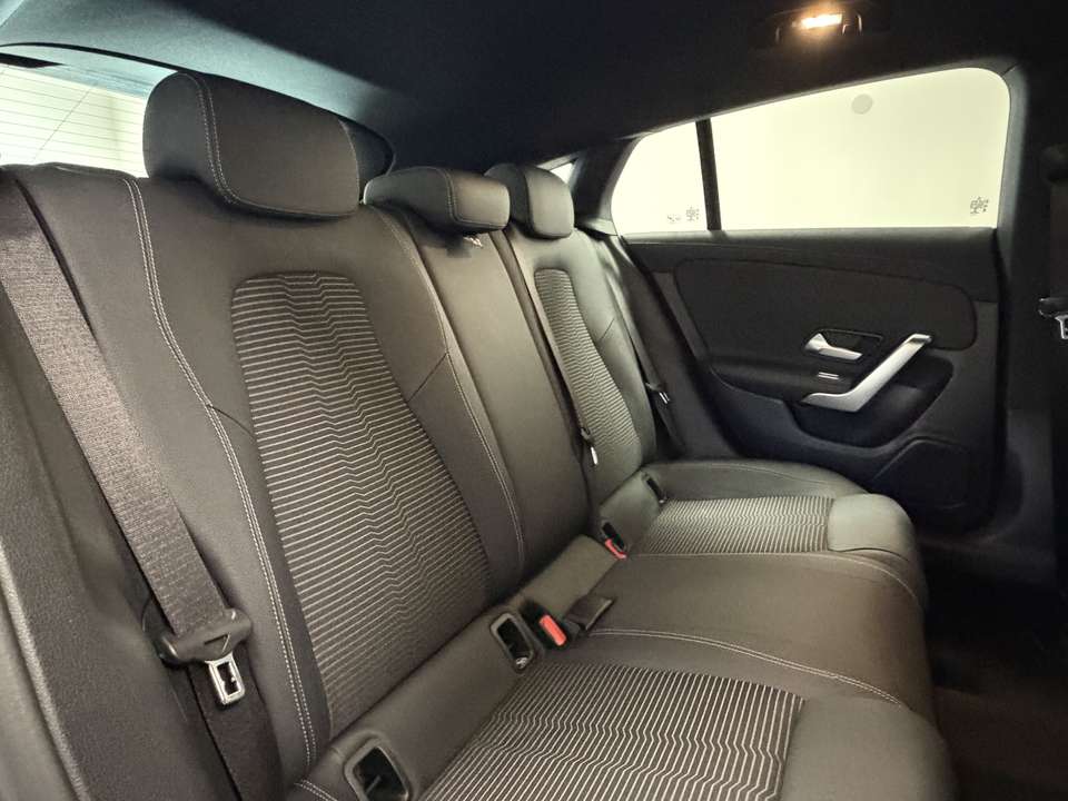 Mercedes-Benz CLA 180 - Imagem 15