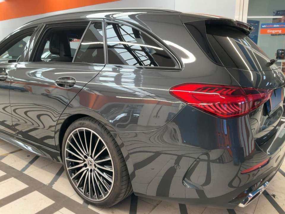 Mercedes-Benz C 200 - Imagem 2