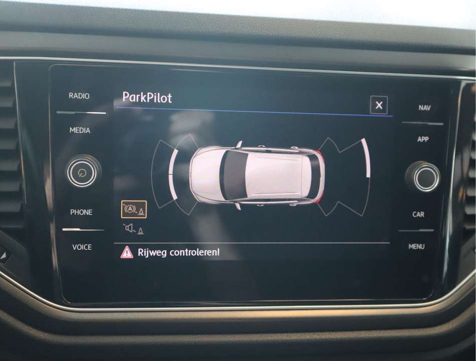 Volkswagen T-Roc - Imagem 8