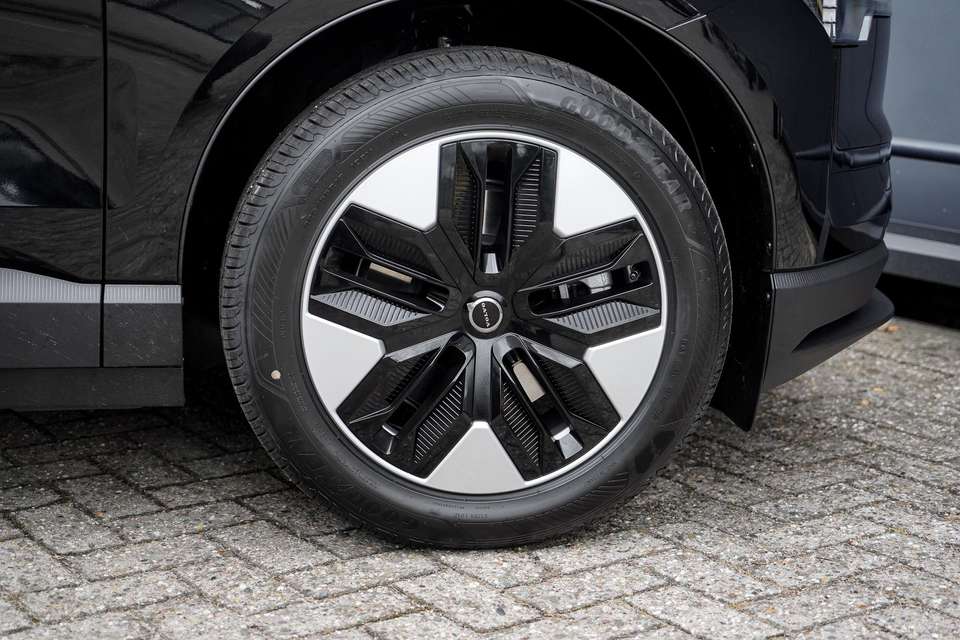 Volvo EX30 - Imagem 7