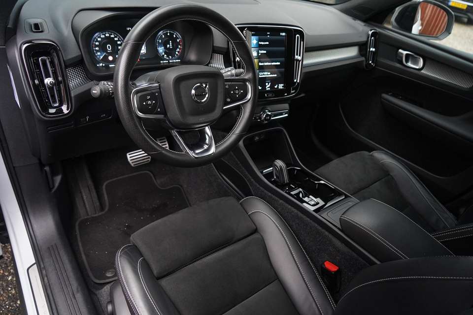 Volvo XC40 - Imagem 12