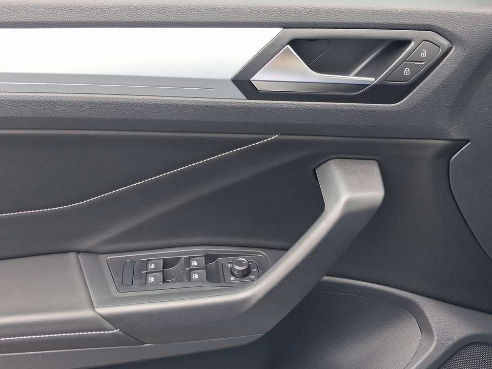 Volkswagen T-Roc - Imagem 12