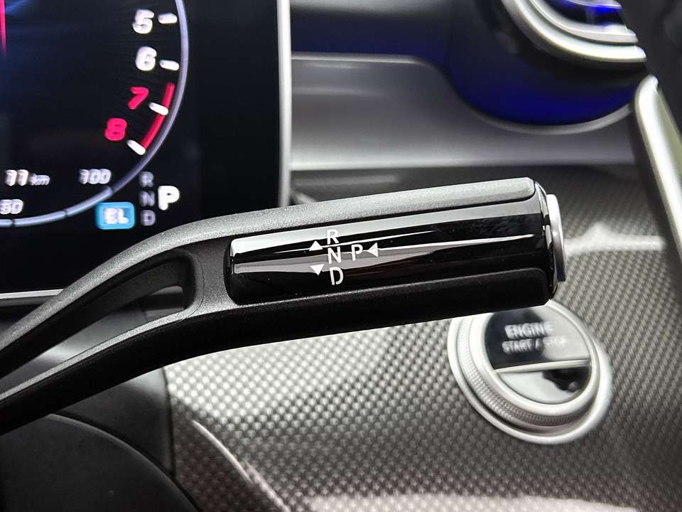 Mercedes-Benz C 300 - Imagem 11