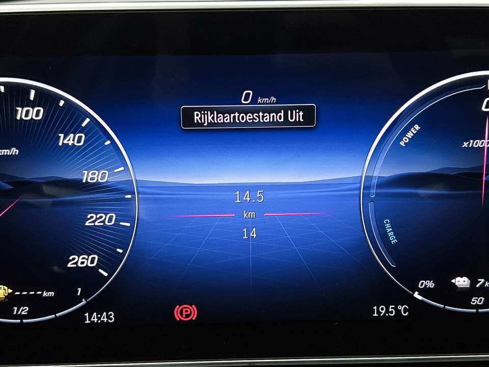 Mercedes-Benz C 300 - Imagem 6