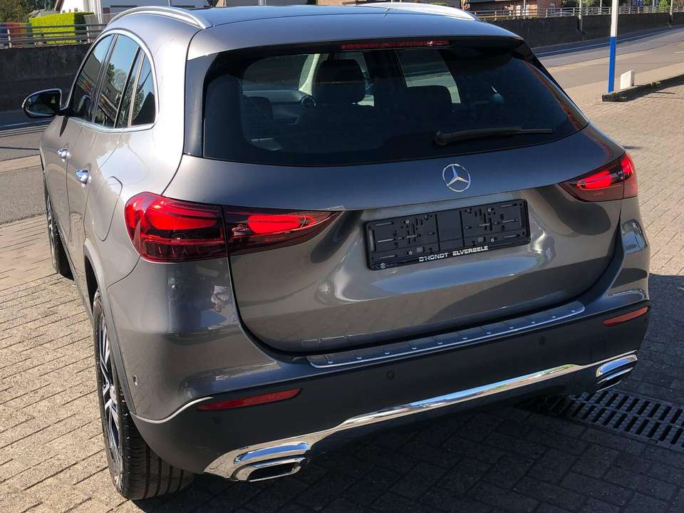 Mercedes-Benz GLA 180 - Imagem 3
