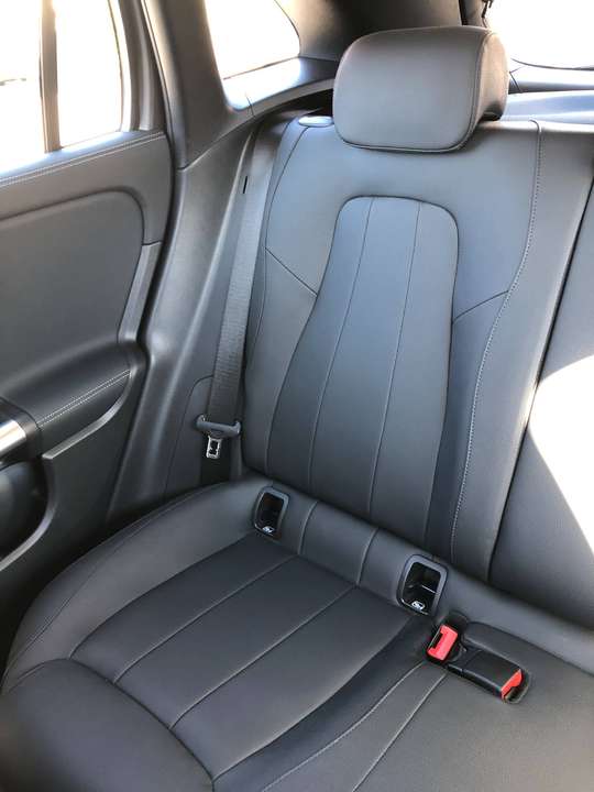 Mercedes-Benz GLA 180 - Imagem 8