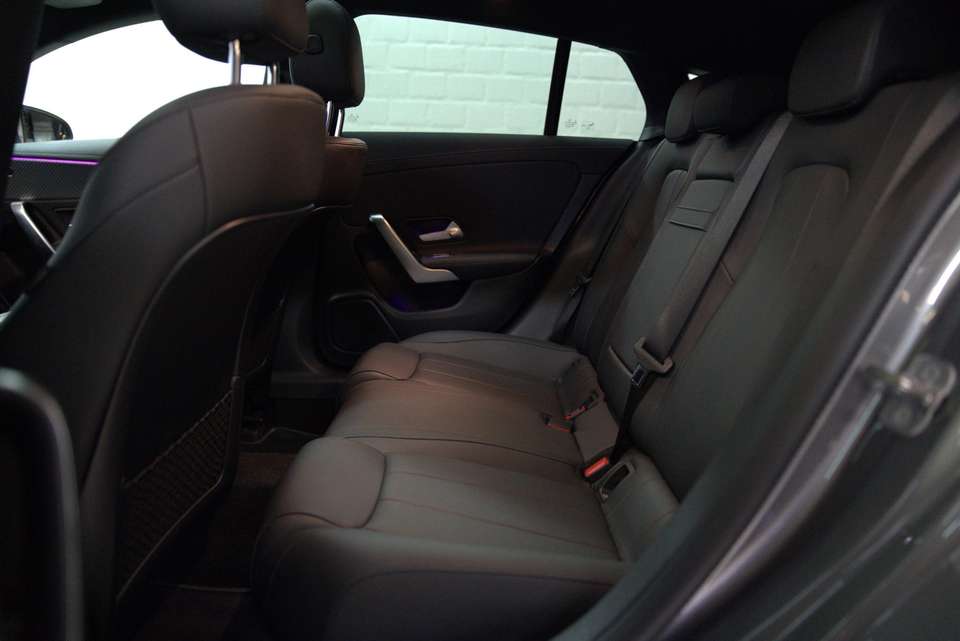 Mercedes-Benz CLA 180 - Imagem 8