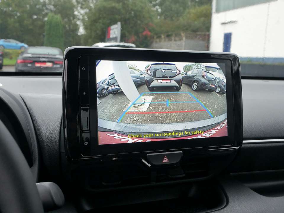 Toyota Yaris - Imagem 13