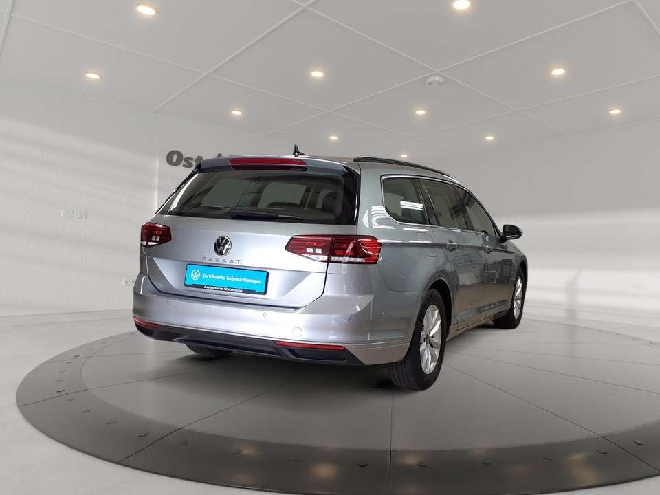 Volkswagen Passat Variant - Imagem 5