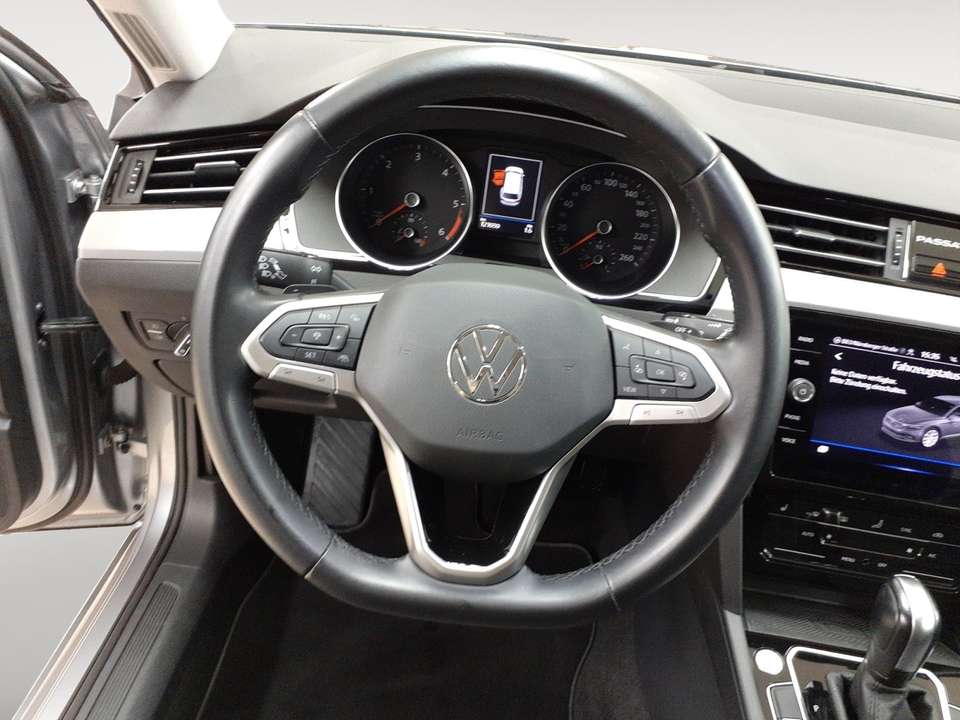 Volkswagen Passat Variant - Imagem 12