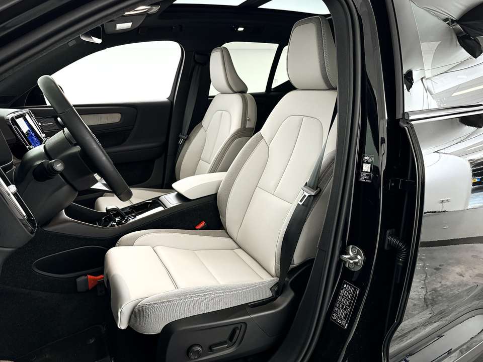 Volvo EX40 - Imagem 6