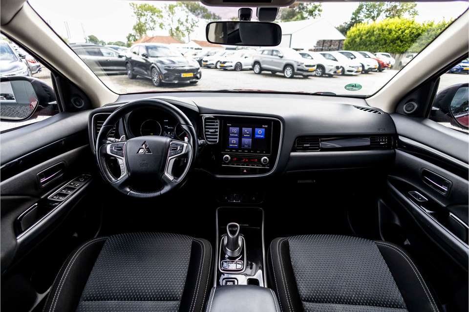 Mitsubishi Outlander - Imagem 6