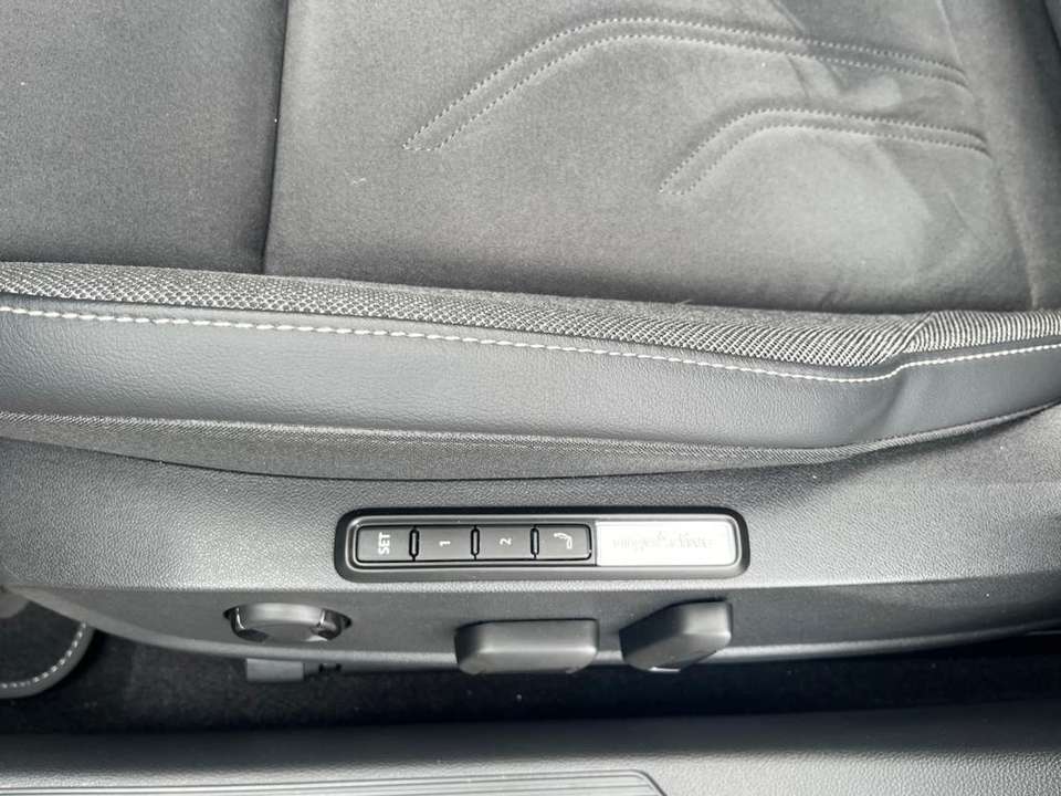 Volkswagen Golf Variant - Imagem 7