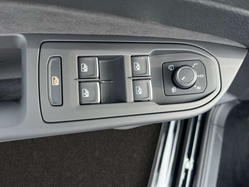 Volkswagen Golf Variant - Imagem 10