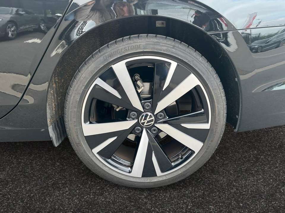 Volkswagen Golf Variant - Imagem 15