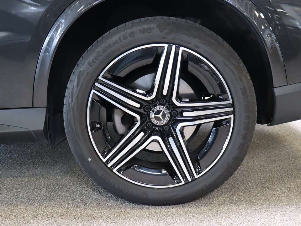 Mercedes-Benz GLC 300 - Imagem 8