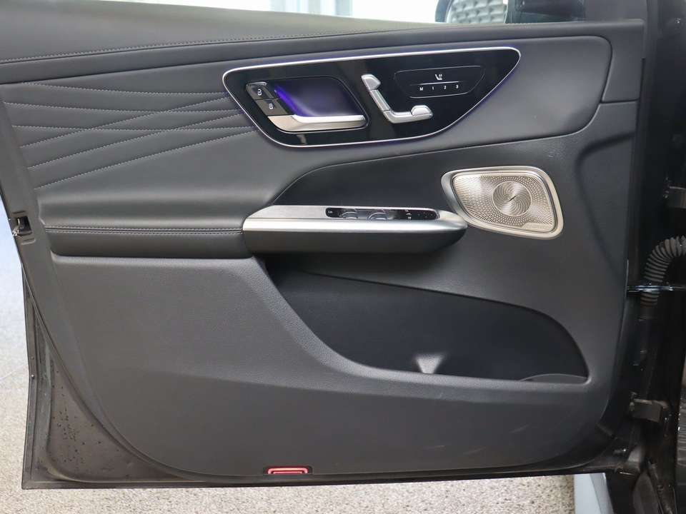 Mercedes-Benz GLC 300 - Imagem 10