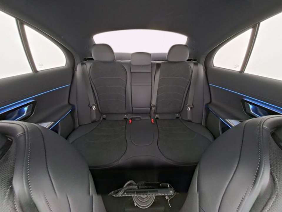 Mercedes-Benz E 220 - Imagem 8