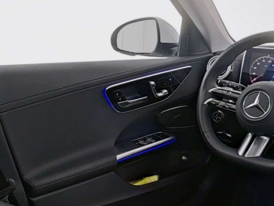 Mercedes-Benz C 300 - Imagem 9